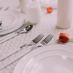 10 In. Classic Silver Design Plates | 10 Count