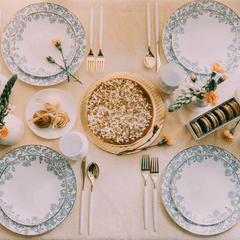 10 In. Roses Design Plastic Plates | 10 Count