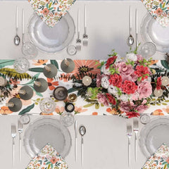 9 In. Clear/Silver Petal Plates | 20 Count