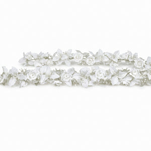 Elegant White Rose & Leaf Fabric Garland - 6 ft
