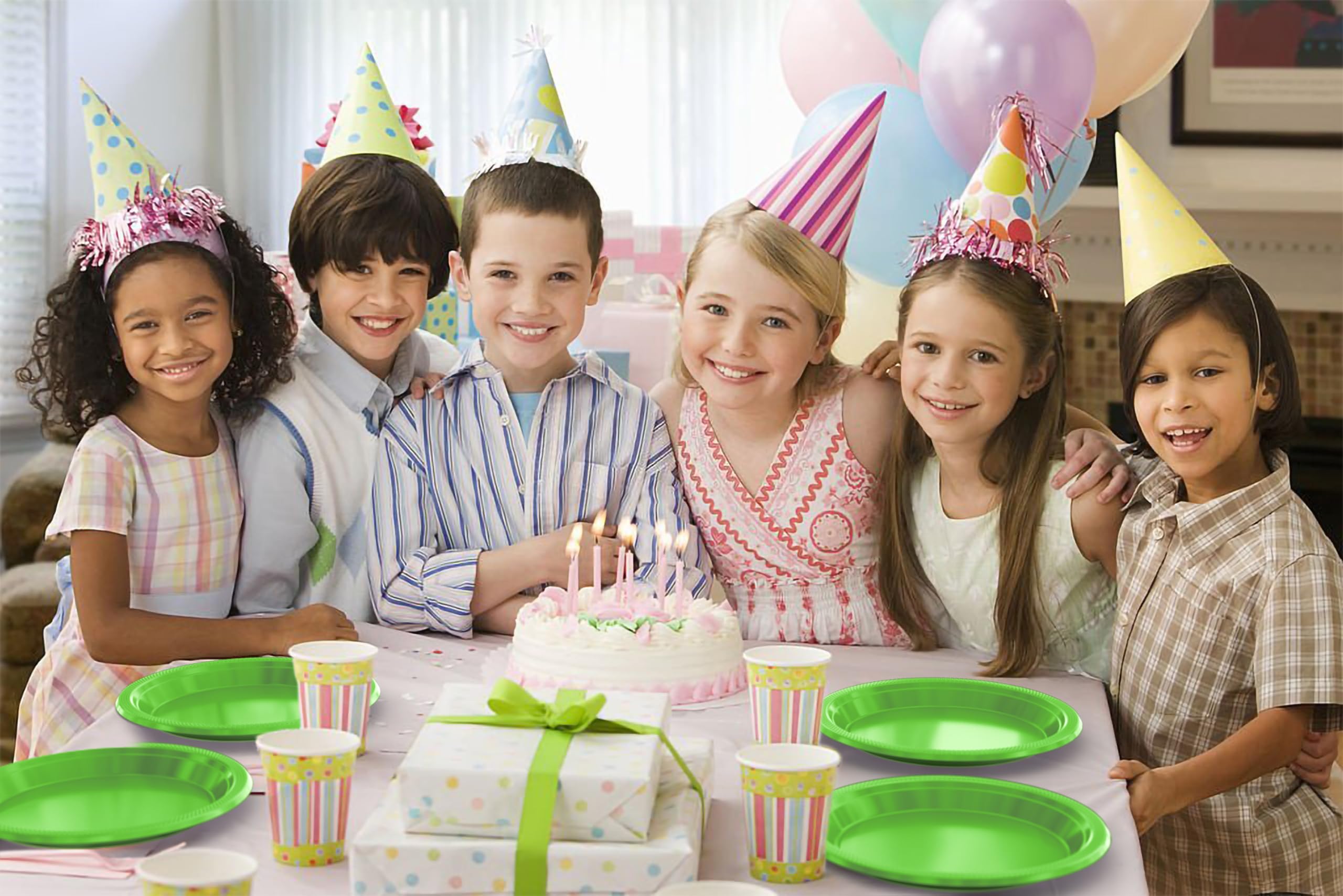 7 In. Lime Green Plastic Plates | 50 Count