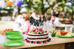 7 In. Lime Green Plastic Plates | 50 Count