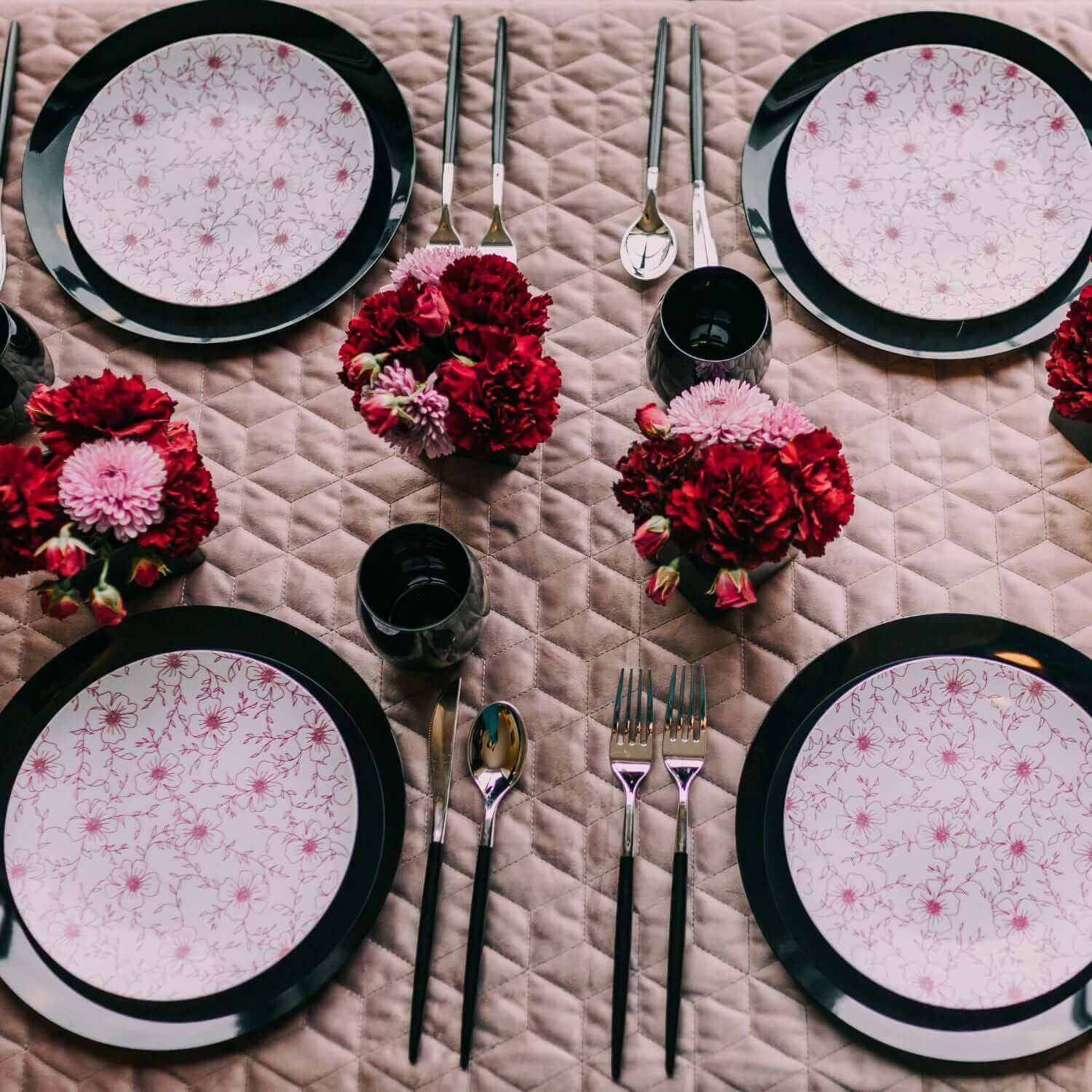 10 In. Flora Design Plastic Plates | 10 Count