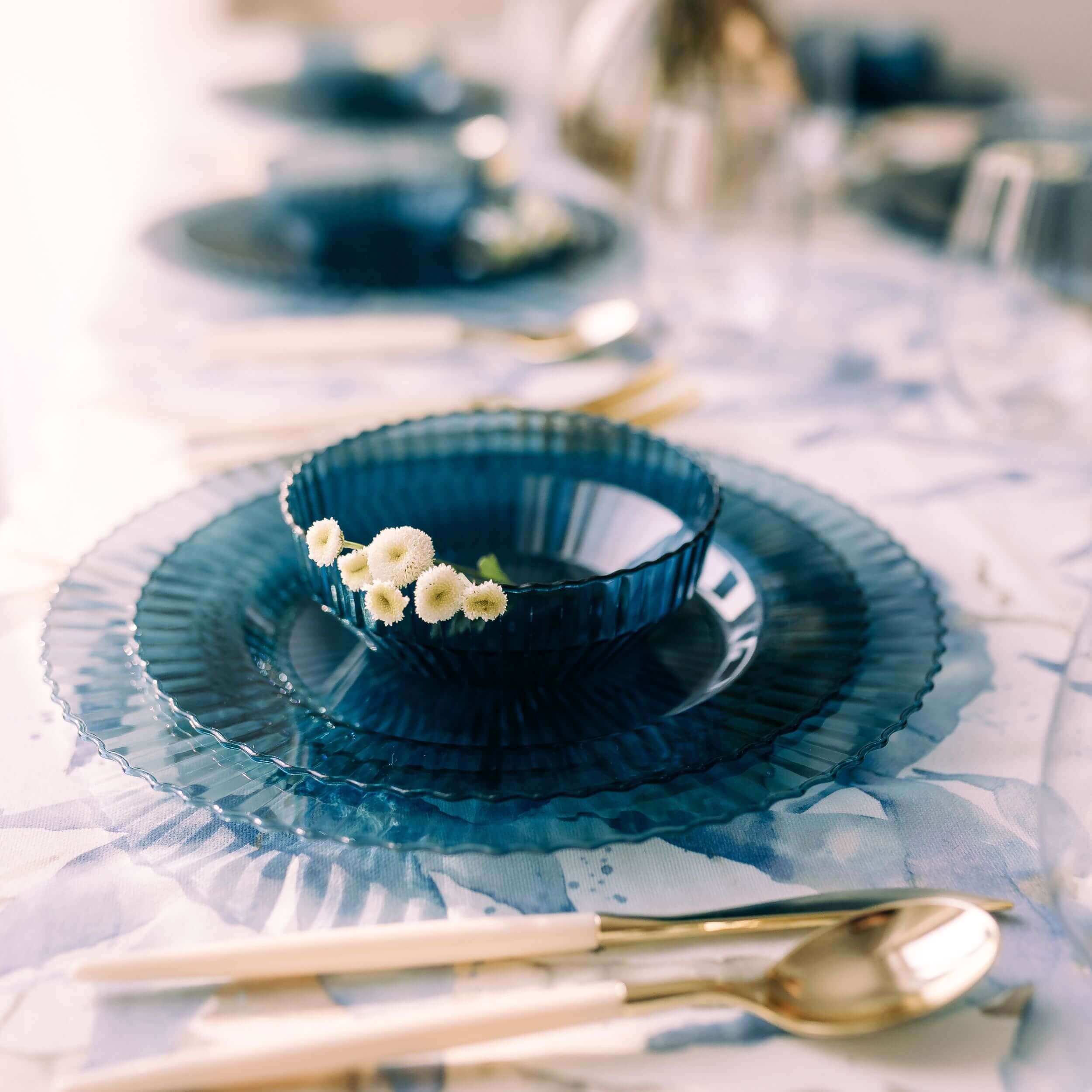 9 In. Sapphire Gemstone Plastic Plates | 120 Count