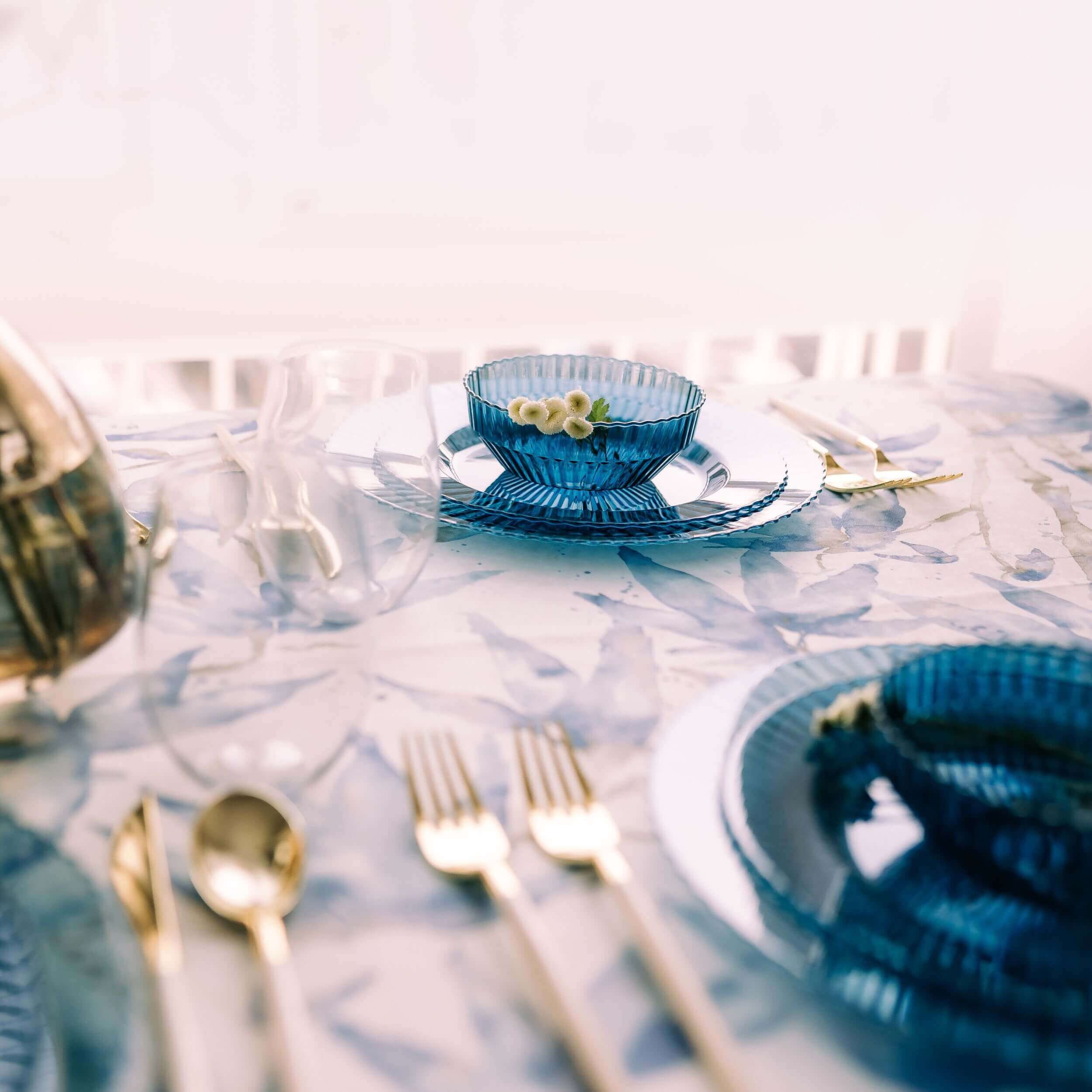 9 In. Sapphire Gemstone Plastic Plates | 120 Count