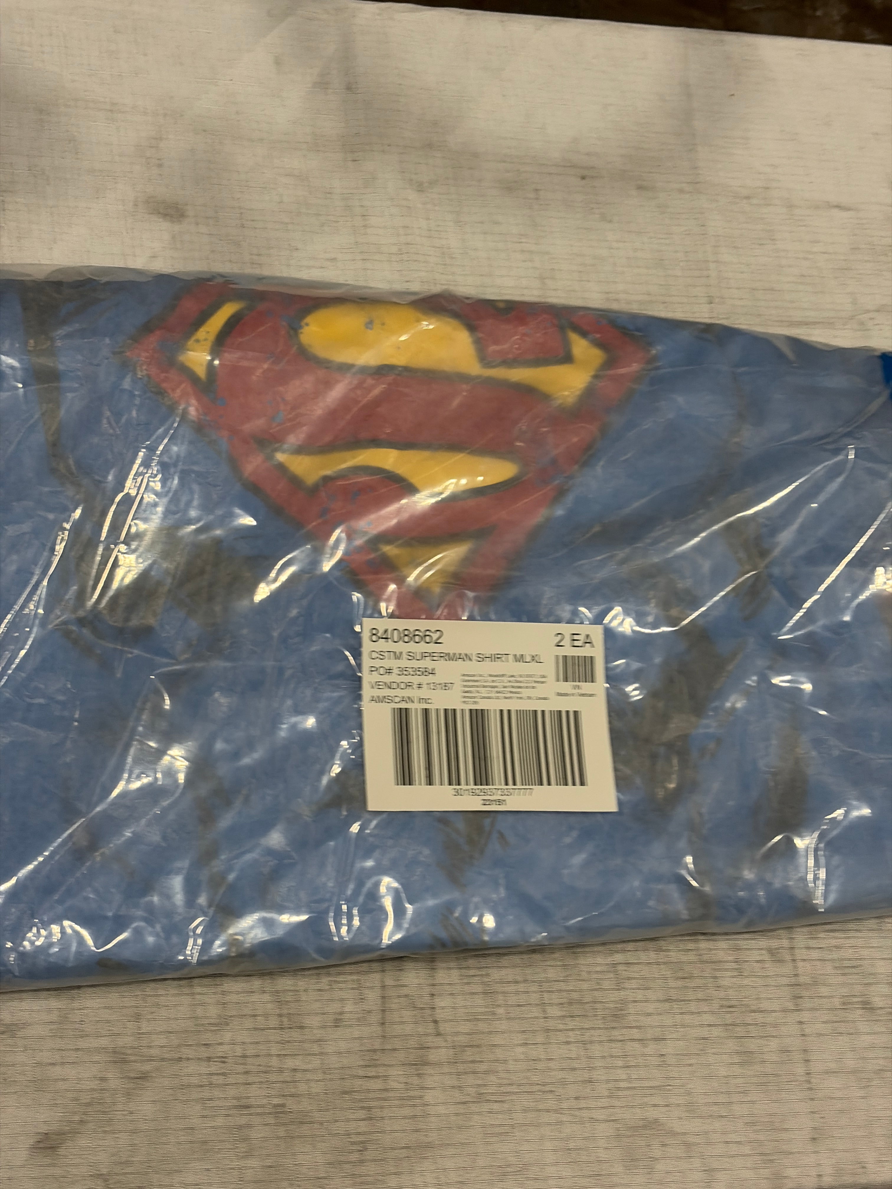 Superman Costume T-Shirt with Cape - Adult L/XL