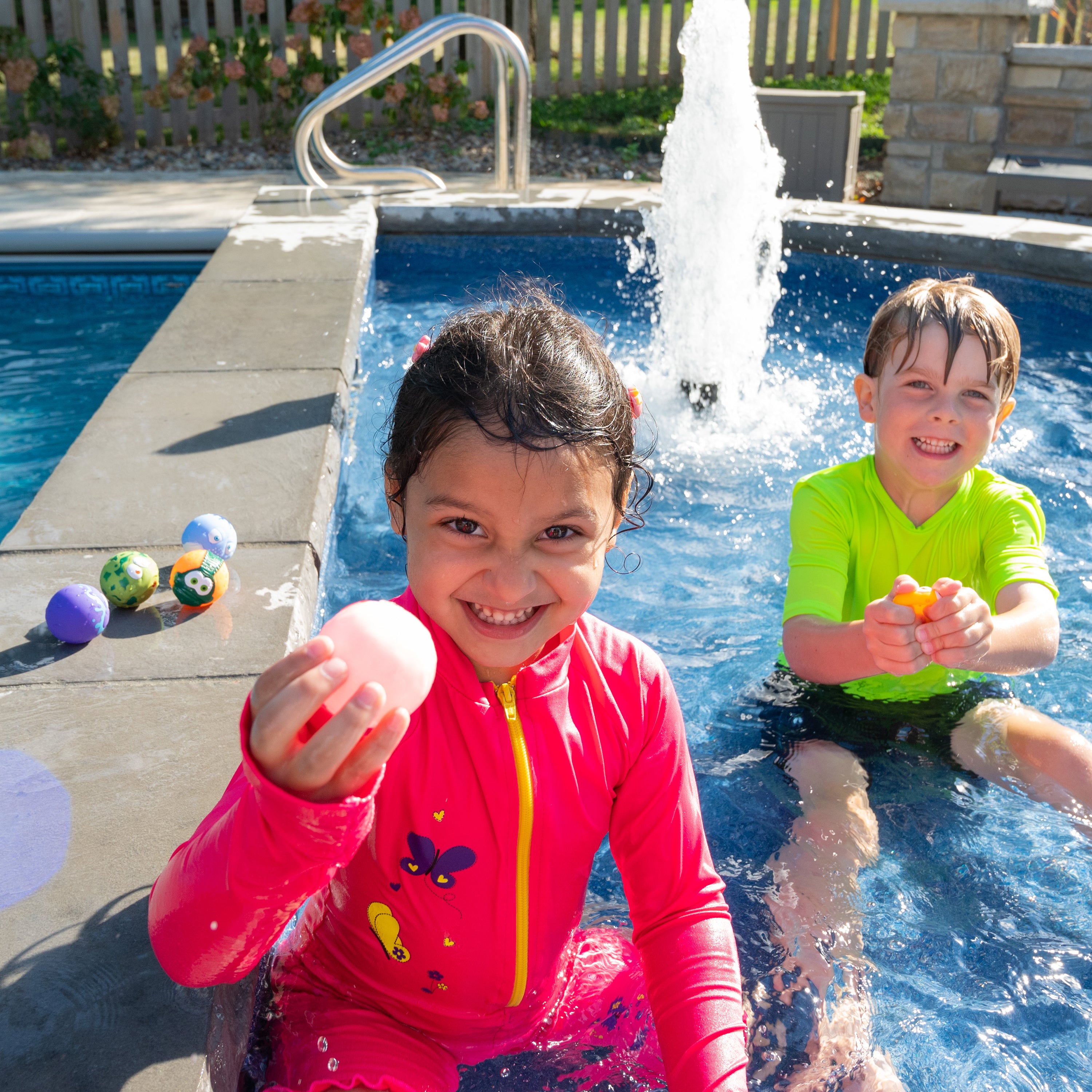 Water Squirt Balls - 12 Count