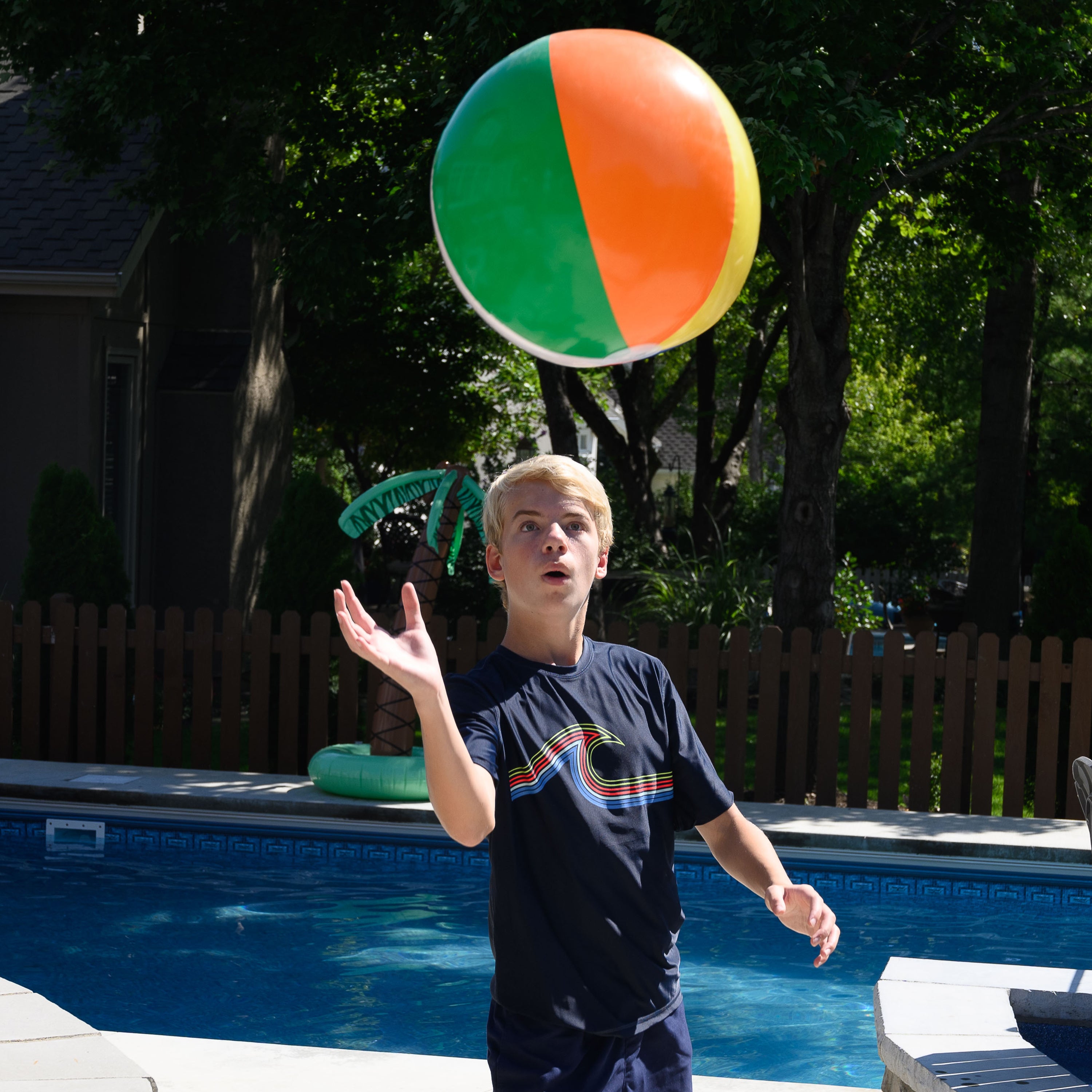 Beachball Inflates/24 In/15 In Diam - 12 Count