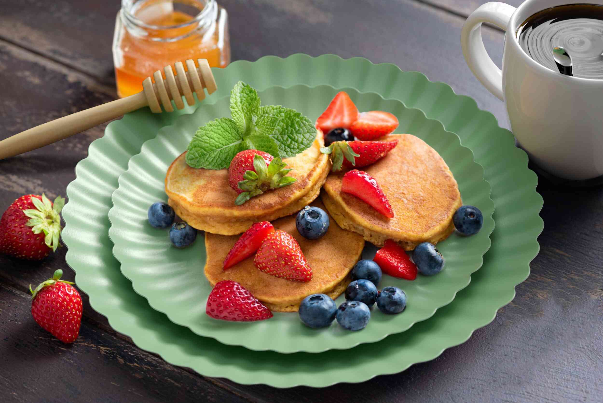 8.5 In. Scalloped Paper Plates - Matcha | 10 Count