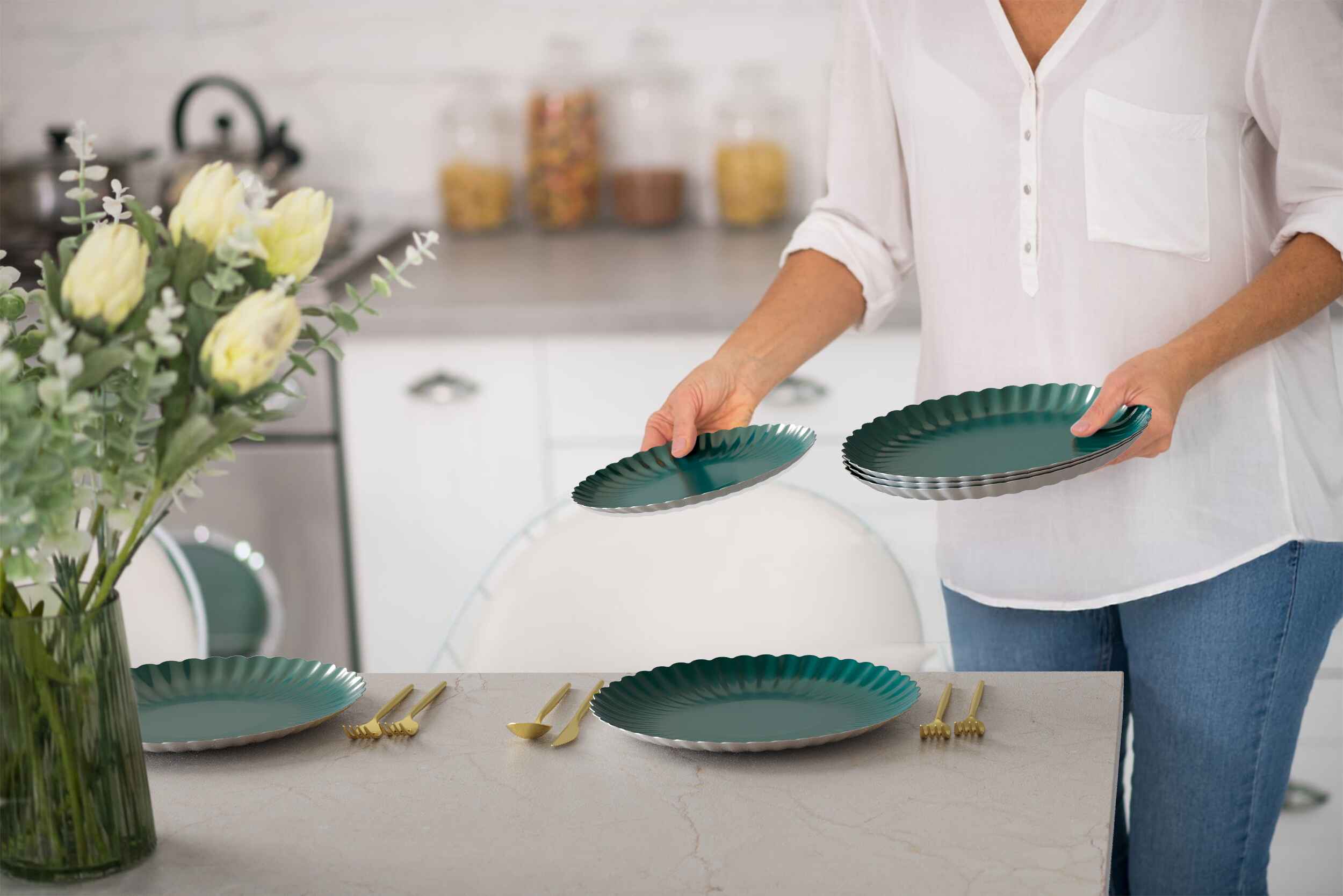 Scalloped Paper Plate Combo 20/20 - Black Aqua